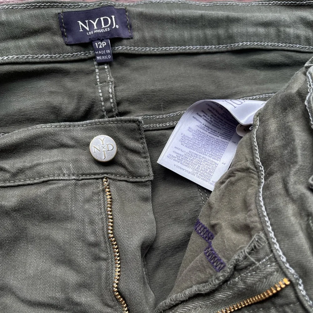 NYDJ Dayla Wide Cuff Capri Lift Tuck Solid Olive 12P Summer Casual Designer